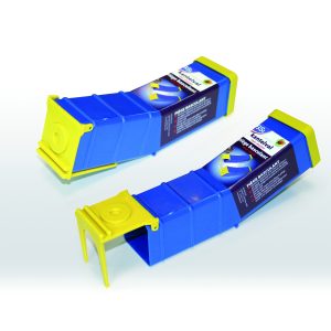 Kartonnen verpakking van BSI met citronella-geurspiralen, inclusief inox brandblik, met minimalistisch zwart ontwerp op bruine doos.